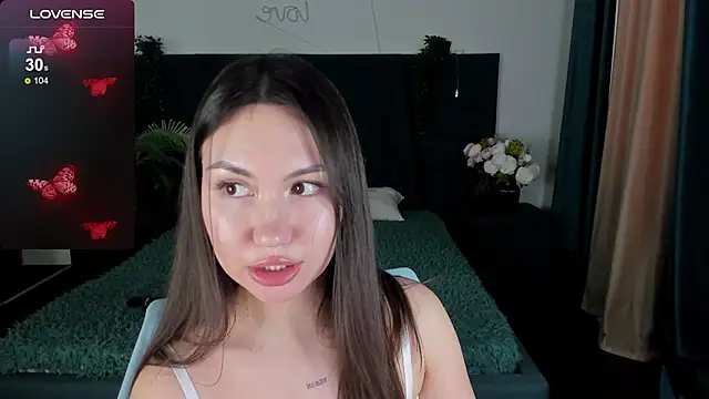 GIGI BENNET online show from 12, 3, 2025
