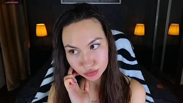 GIGI BENNET online show from 29, 1, 2025