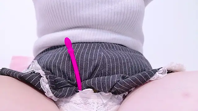 x--Miu--x online show from 24, 10, 2025