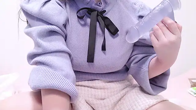 x--Miu--x online show from 17, 12, 2024
