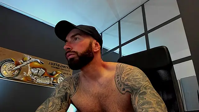 Snapshot of AronGrant chatting on 10, 5, 2026 AronGrant online show from 10, 5, 2026