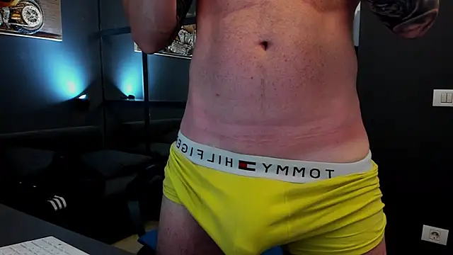 Snapshot of AronGrant chatting on 16, 7, 2026 AronGrant online show from 16, 7, 2026