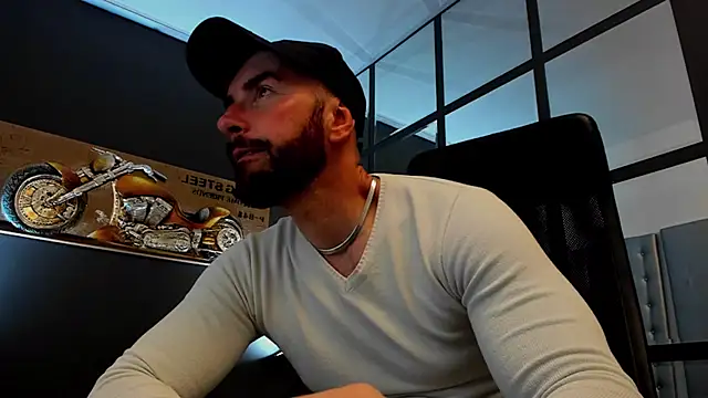 Snapshot of AronGrant chatting on 18, 5, 2026 AronGrant online show from 18, 5, 2026