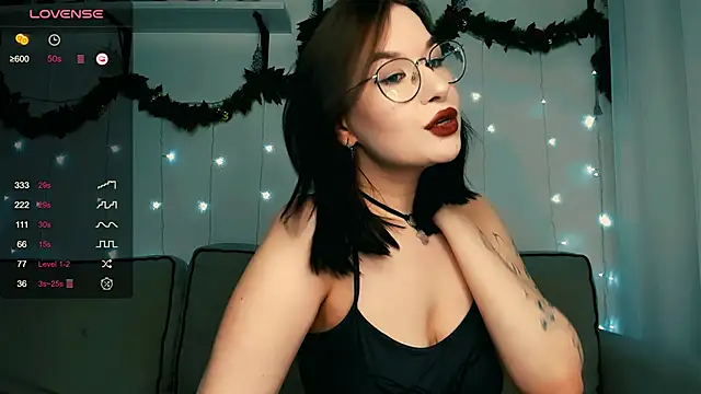 MyNameIsLilith online show from 21, 12, 2025