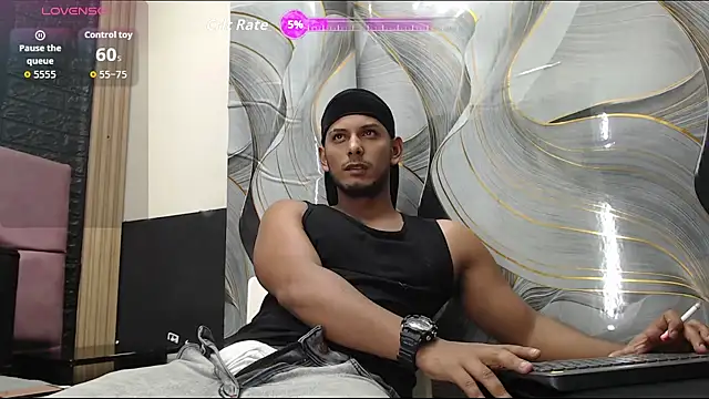 Snapshot of Chris_Dick23 chatting on 4, 11, 2025 Chris Dick23 online show from 4, 11, 2025