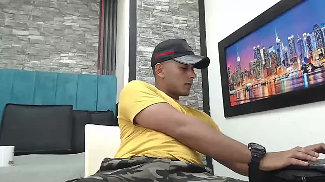 Snapshot of Chris_Dick23 chatting on 27, 11, 2025 Chris Dick23 online show from 27, 11, 2025