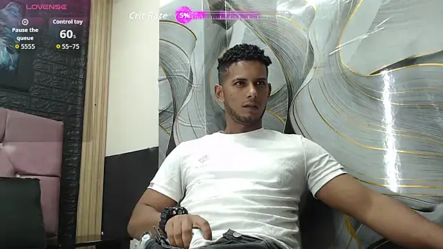 Snapshot of Chris_Dick23 chatting on 31, 10, 2025 Chris Dick23 online show from 31, 10, 2025