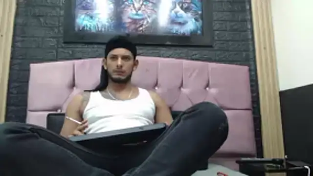 Snapshot of Chris_Dick23 chatting on 12, 11, 2025 Chris Dick23 online show from 12, 11, 2025