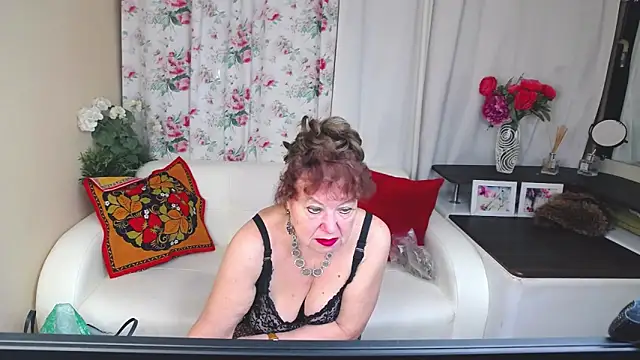 YourHotGranny online show from 22, 12, 2025