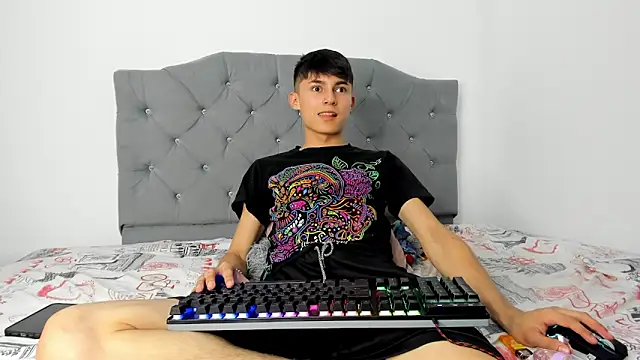 Snapshot of benavides_anthony chatting on 5, 12, 2024 benavides anthony online show from 5, 12, 2024