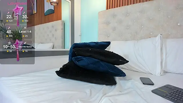 NicolleeEvanss online show from 16, 2, 2025