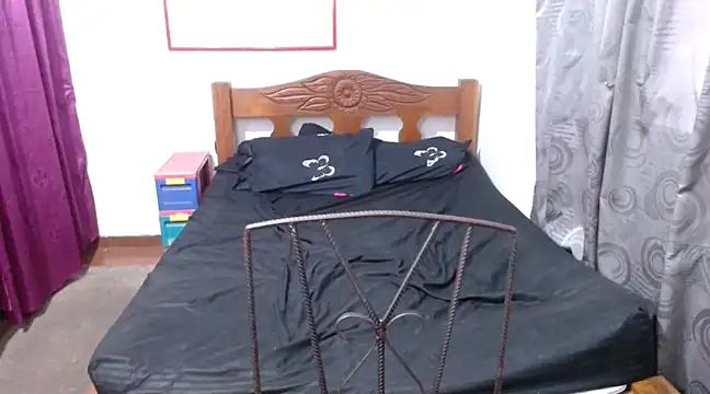 LadyMilk003 online show from 5, 2, 2025