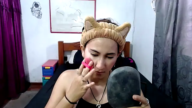 LadyMilk003 online show from 11, 9, 2025