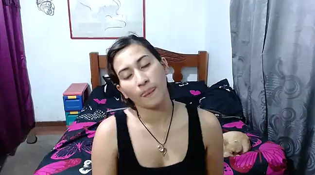 LadyMilk003 online show from 10, 1, 2025