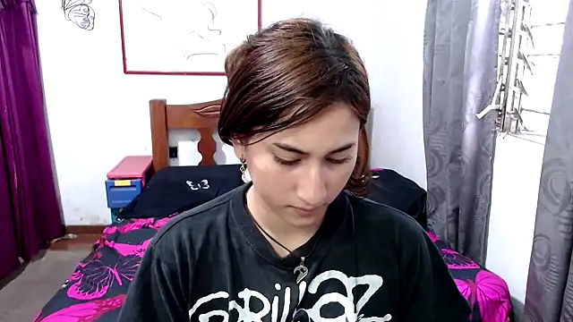 LadyMilk003 online show from 23, 9, 2025