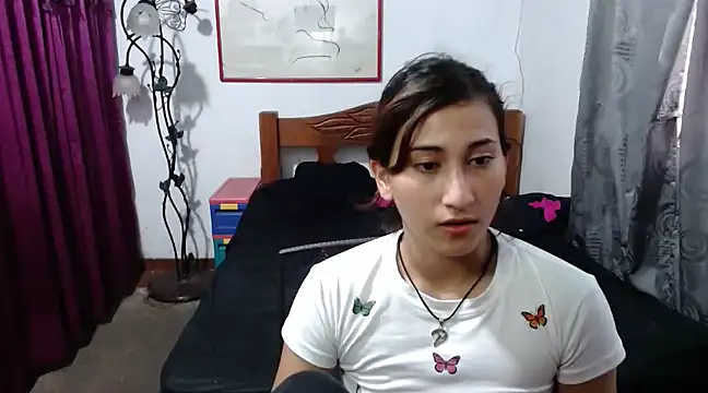 LadyMilk003 online show from 4, 3, 2025