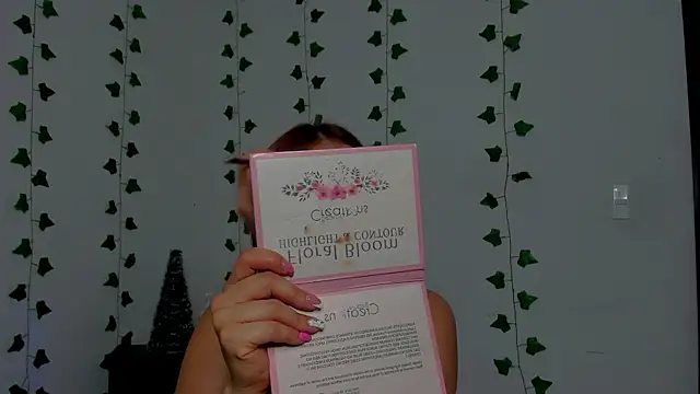 Miaa Garcia online show from 20, 12, 2025