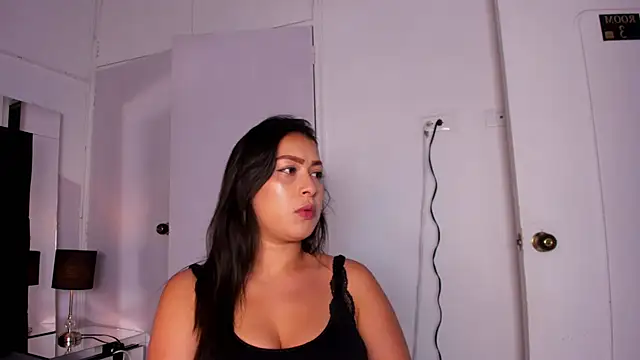 Miaa Garcia online show from 5, 2, 2025