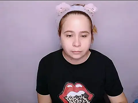 Snapshot of SubLayla01 chatting on 15, 6, 2026 SubLayla01 online show from 15, 6, 2026