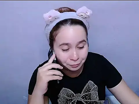 Snapshot of SubLayla01 chatting on 23, 5, 2026 SubLayla01 online show from 23, 5, 2026