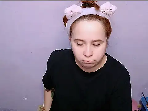 Snapshot of SubLayla01 chatting on 18, 6, 2026 SubLayla01 online show from 18, 6, 2026