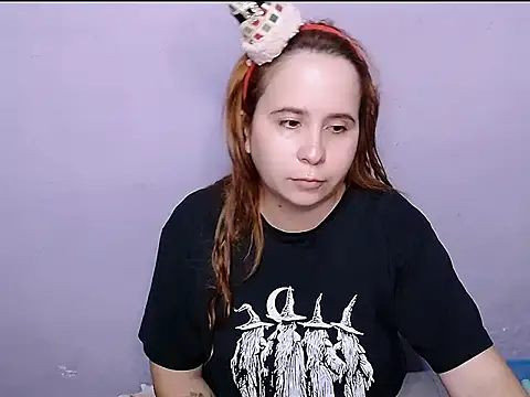 Snapshot of SubLayla01 chatting on 29, 6, 2026 SubLayla01 online show from 29, 6, 2026