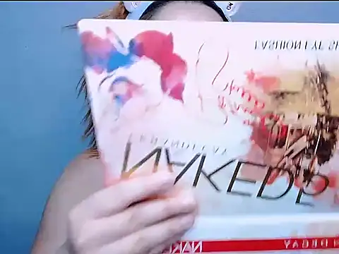 SubLayla01 online show from 7, 10, 2025