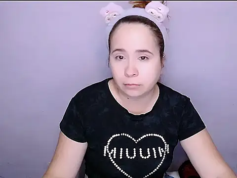 Snapshot of SubLayla01 chatting on 9, 7, 2026 SubLayla01 online show from 9, 7, 2026
