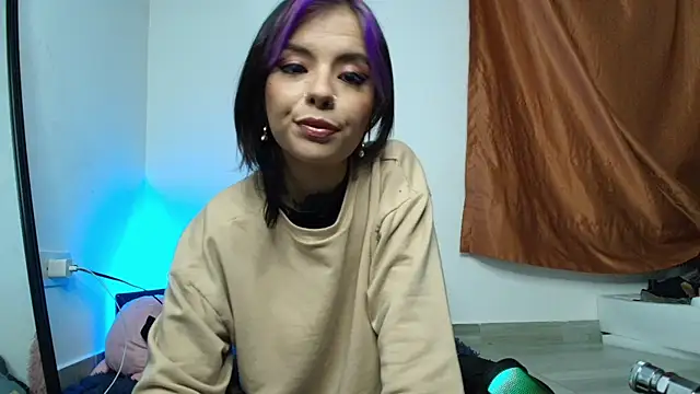 Alicia Ortiiz online show from 2, 3, 2025