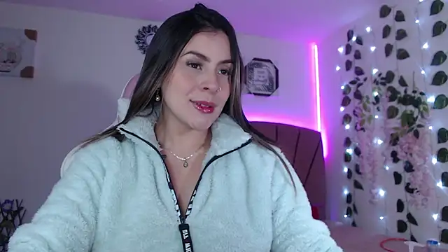 GabyVandriel online show from 4, 12, 2024