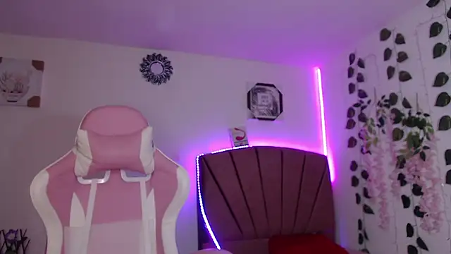 GabyVandriel online show from 6, 12, 2024