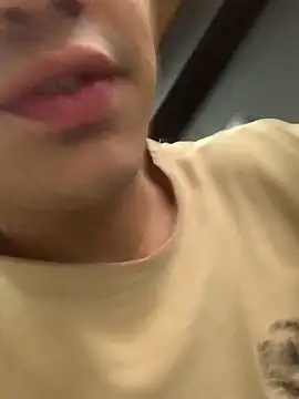 JovenDesobediente online show from 8, 10, 2025