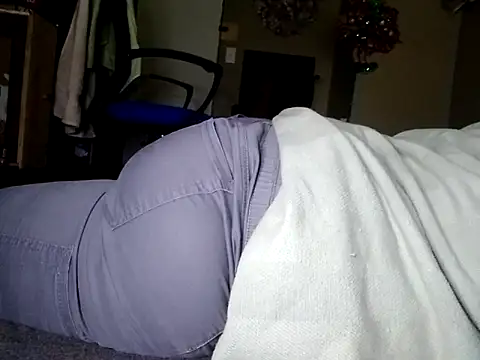 Snapshot of missthickness35_Pika chatting on 28, 9, 2025 missthickness35 Pika online show from 28, 9, 2025