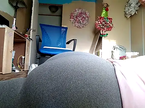 Snapshot of missthickness35_Pika chatting on 18, 9, 2025 missthickness35 Pika online show from 18, 9, 2025