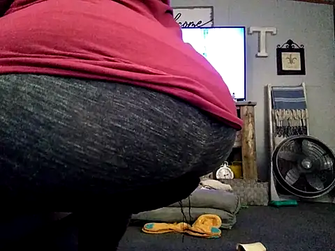 Snapshot of missthickness35_Pika chatting on 22, 10, 2025 missthickness35 Pika online show from 22, 10, 2025