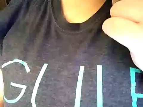 Snapshot of missthickness35_Pika chatting on 7, 3, 2025 missthickness35 Pika online show from 7, 3, 2025