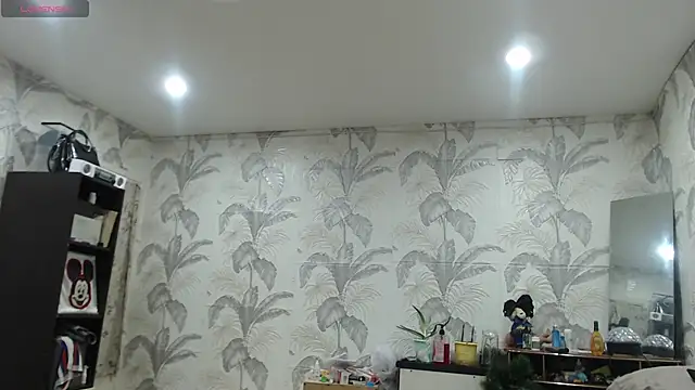 CamDiva113 online show from 5, 12, 2025