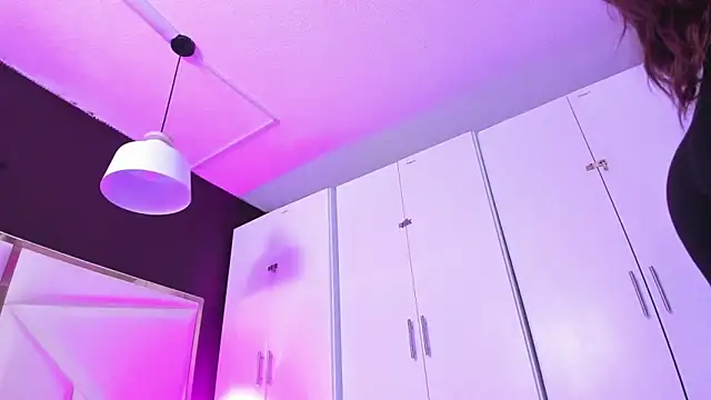 April bowie online show from 29, 11, 2025