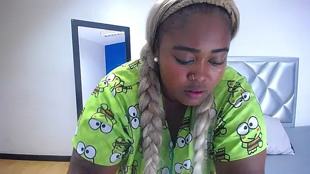 Snapshot of exotic_karmella chatting on 7, 11, 2025 exotic karmella online show from 7, 11, 2025