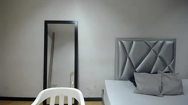 Snapshot of exotic_karmella chatting on 11, 10, 2025 exotic karmella online show from 11, 10, 2025