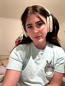 Snapshot of aus_queen chatting on 30, 10, 2025 aus queen online show from 30, 10, 2025