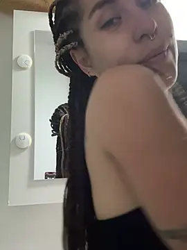Snapshot of Hellen_dumont chatting on 6, 5, 2026 Hellen dumont online show from 6, 5, 2026