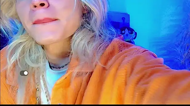 Snapshot of honey_skin chatting on 26, 4, 2026 honey skin online show from 26, 4, 2026