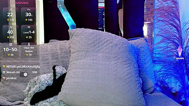 Snapshot of honey_skin chatting on 4, 11, 2025 honey skin online show from 4, 11, 2025