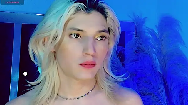 Snapshot of honey_skin chatting on 9, 7, 2026 honey skin online show from 9, 7, 2026