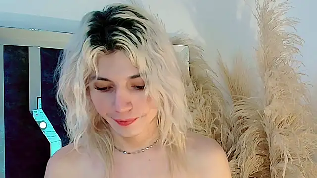 Snapshot of honey_skin chatting on 18, 7, 2026 honey skin online show from 18, 7, 2026
