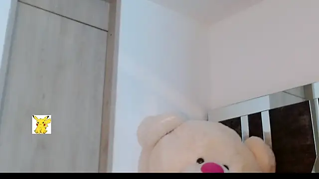 Snapshot of honey_skin chatting on 9, 3, 2025 honey skin online show from 9, 3, 2025