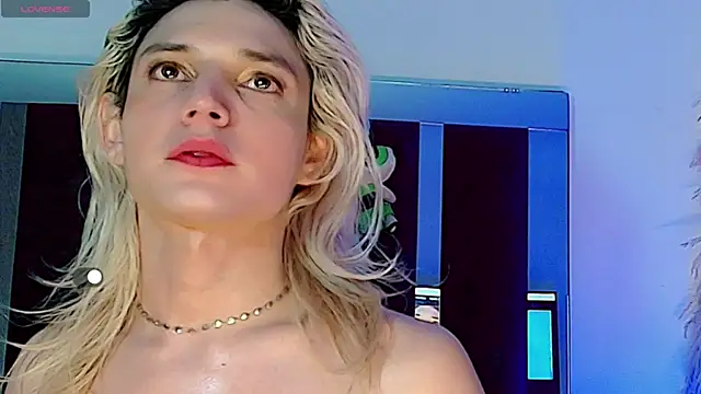 Snapshot of honey_skin chatting on 10, 7, 2026 honey skin online show from 10, 7, 2026