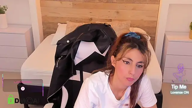 Snapshot of candy_summer28 chatting on 23, 10, 2025 candy summer28 online show from 23, 10, 2025