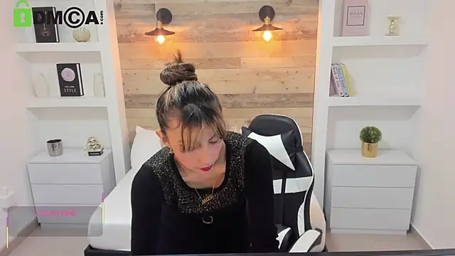 Snapshot of candy_summer28 chatting on 16, 10, 2025 candy summer28 online show from 16, 10, 2025